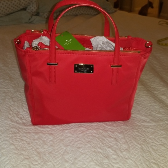 Sold! Kate spade red Alyse Wilson road purse - Picture 2 of 8